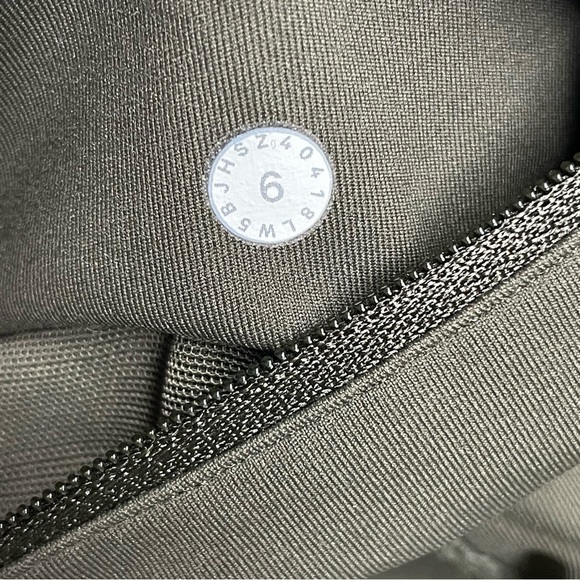 Lululemon Speed Up Tight Size 6 Dark Olive - Picture 12 of 12